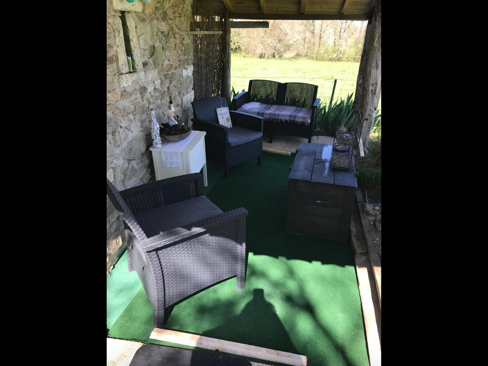 Le Petit Grange Bed & Breakfast Le Lindois Bagian luar foto